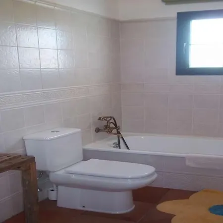 Sleeps 7 Wifi Willa